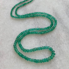 Graduated Natural Emerald Strand